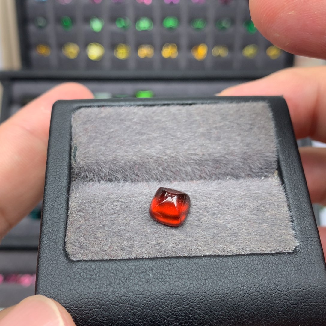 石榴石未镶嵌裸石方8唐塔