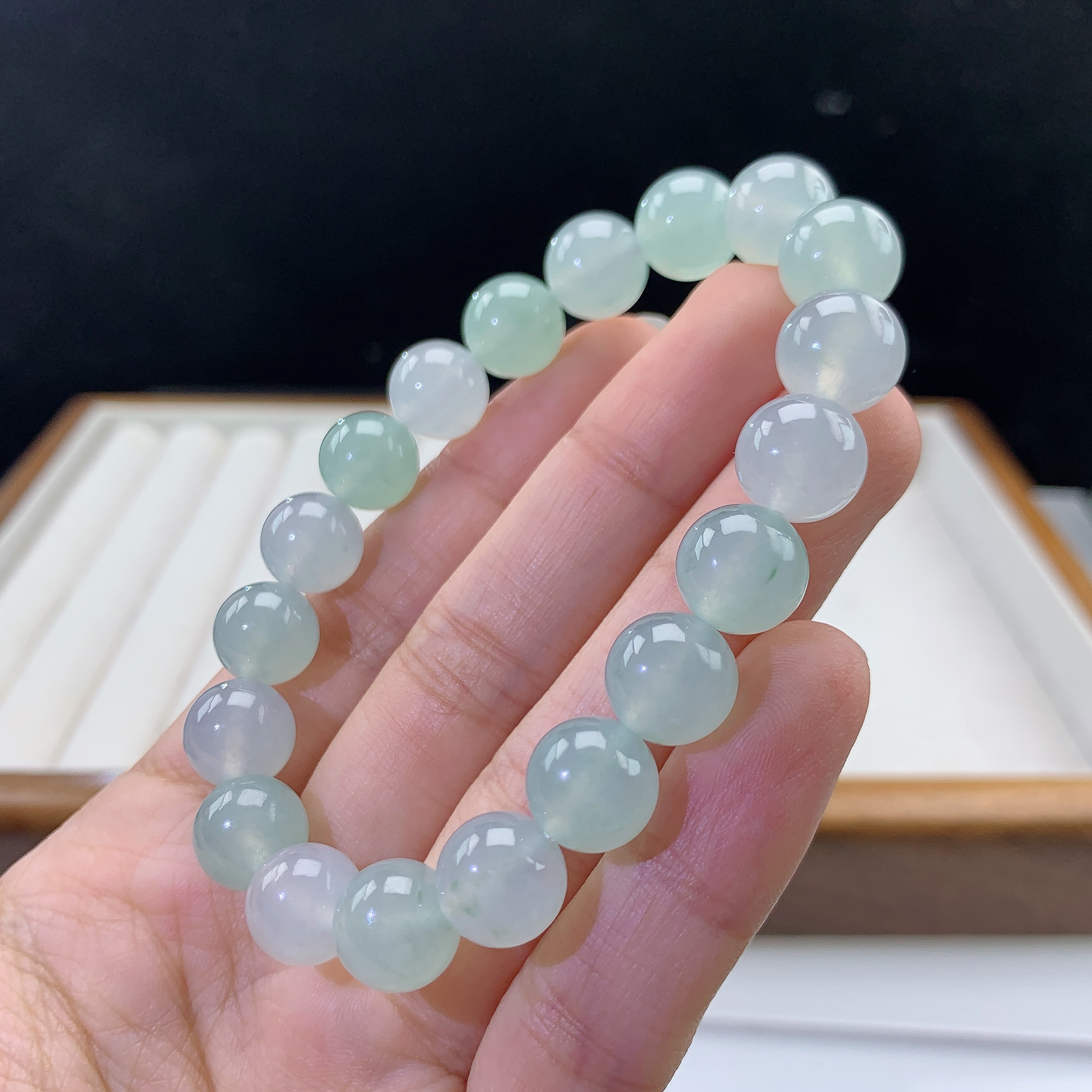 3.1-22-缅甸天然翡翠A货 女款马卡龙手串尺寸:10mm 19颗粒