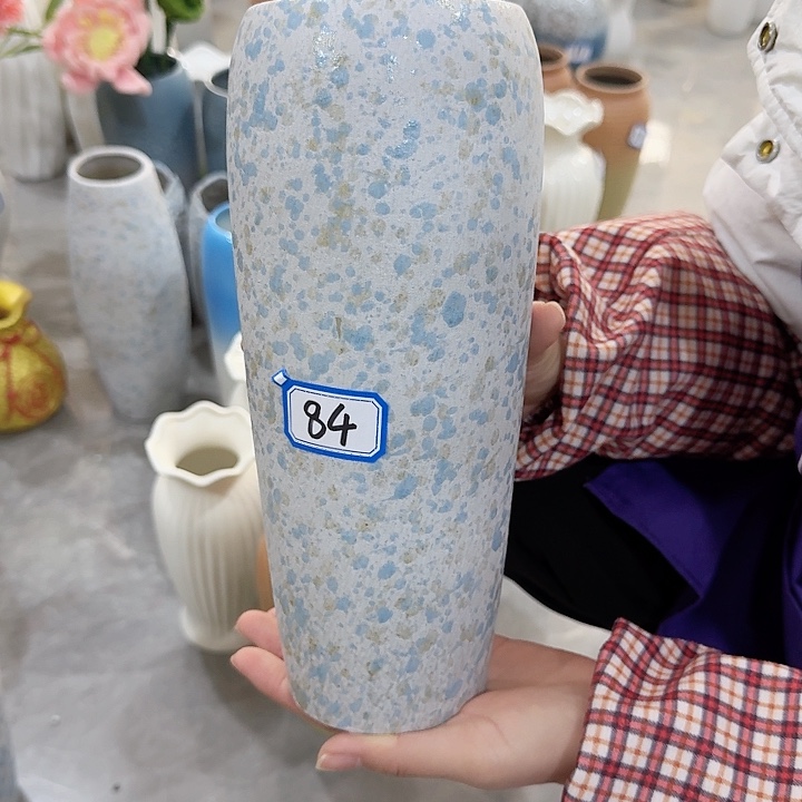 瓶84号复古陶瓷高25厘米微瑕一个