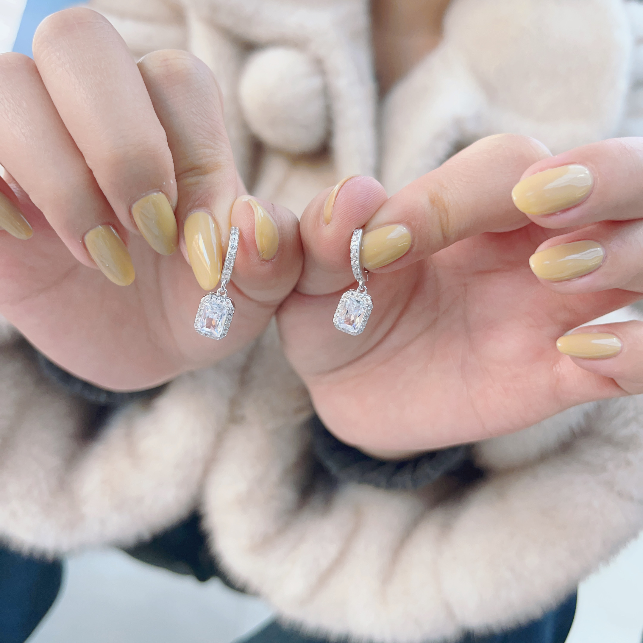 925银合成锆石耳饰 雪花宝石精致轻奢镶嵌925银耳扣