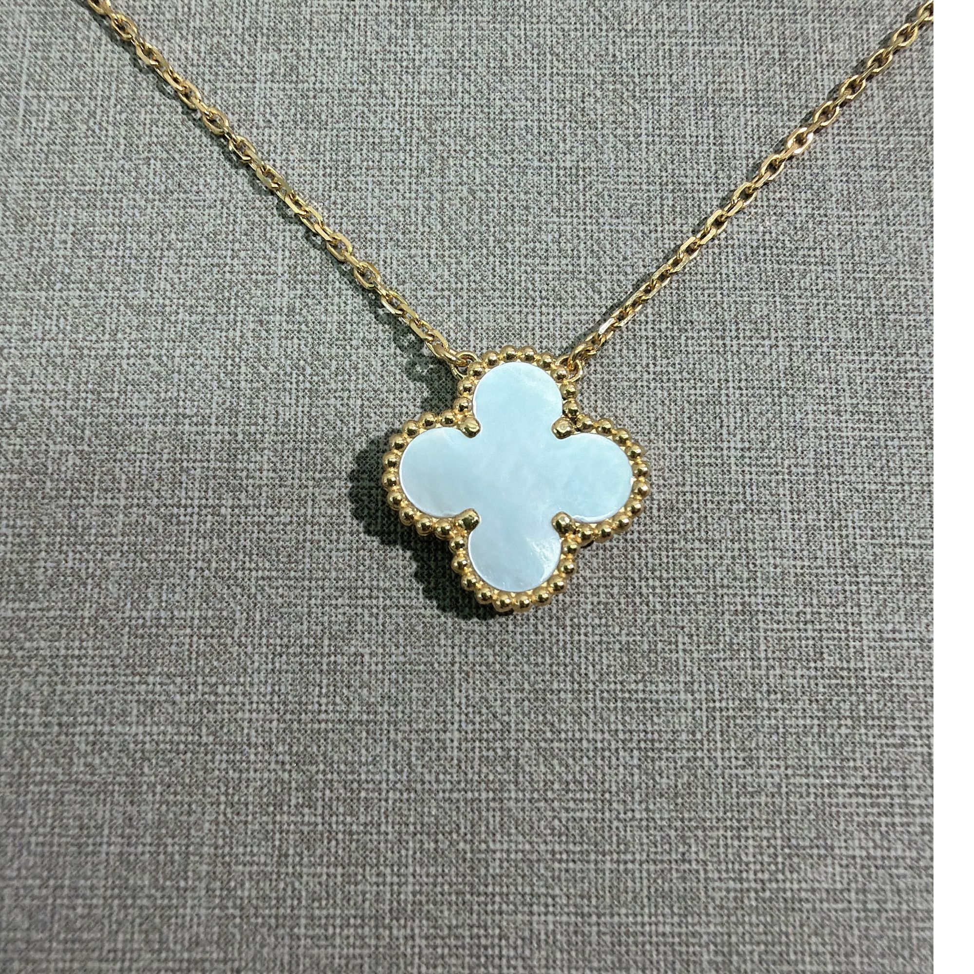18k黄重金白贝15mm四叶草套链（倒模款）精美黄金色