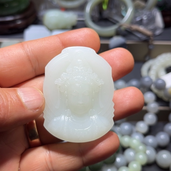 和田玉颈饰未镶嵌