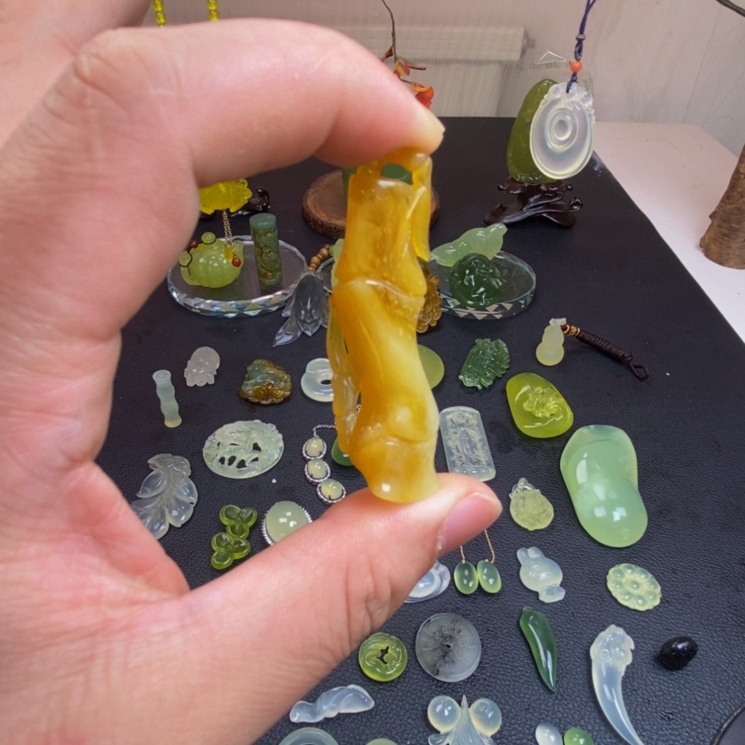 蛇纹石玉合金颈饰