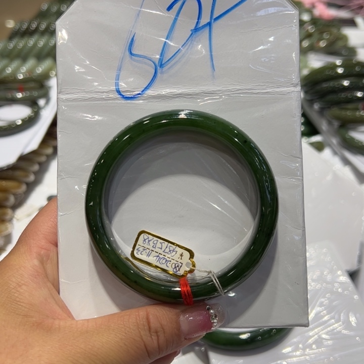 和田玉手镯未镶嵌@**!