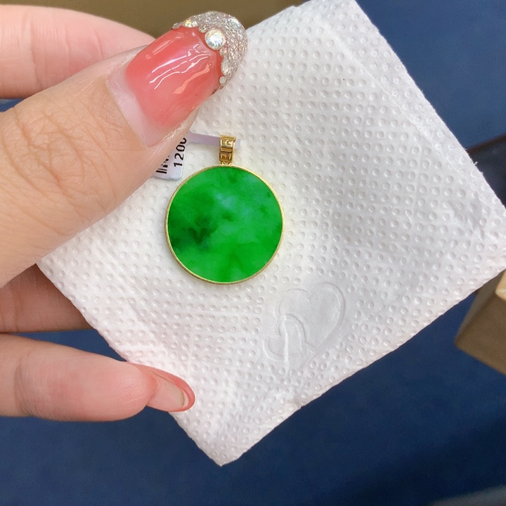 颈饰18K金镶嵌翡翠天然翡翠