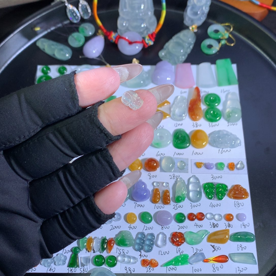 翡翠未镶嵌吊坠(不含链)冰貔貅