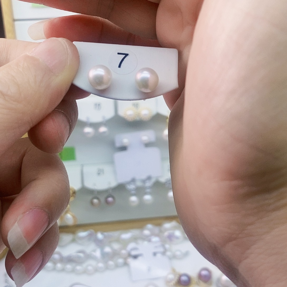 淡水珍珠耳饰未镶嵌