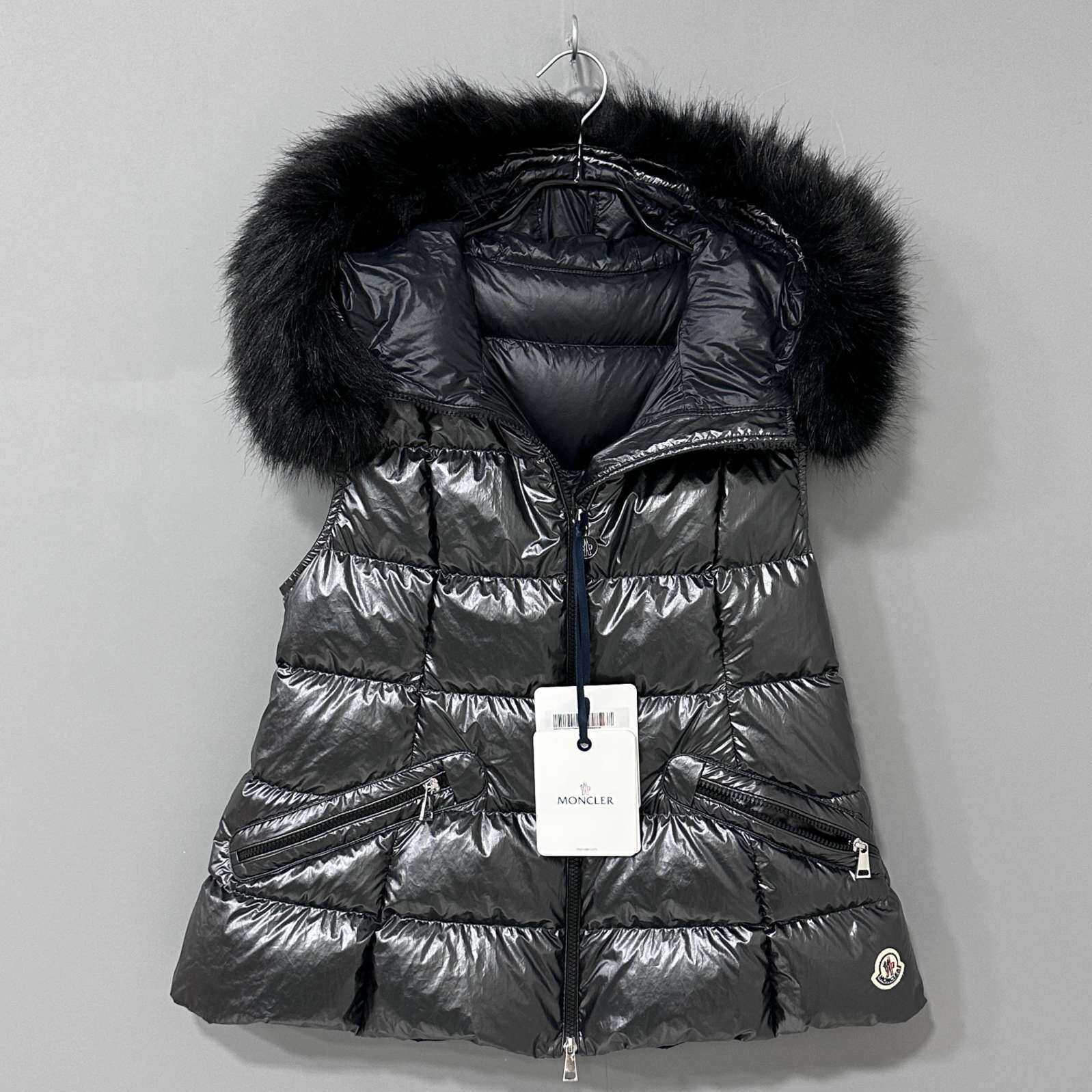 未使用 MONCLER 25新款 Anse马甲羽绒服 Moncler /蒙口/3码/68615