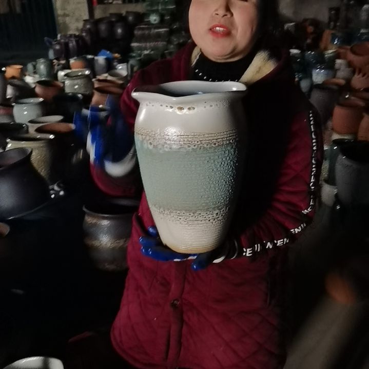 红陶口20高31一个