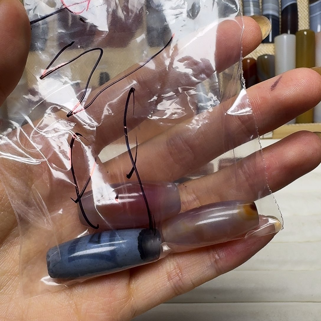 芝***芝玛瑙/玉髓合金颈饰