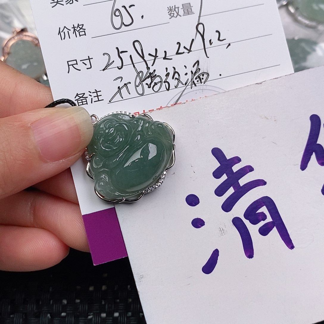 颈饰银S925镶嵌翡翠