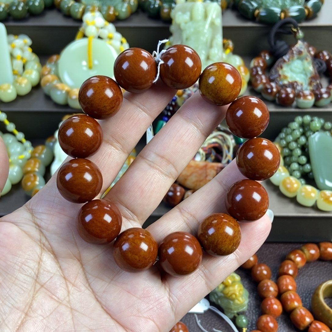 透闪石质玉未镶嵌手串