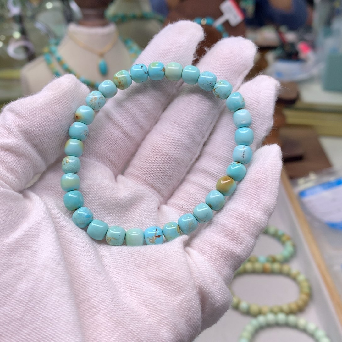 绿松石配饰未镶嵌