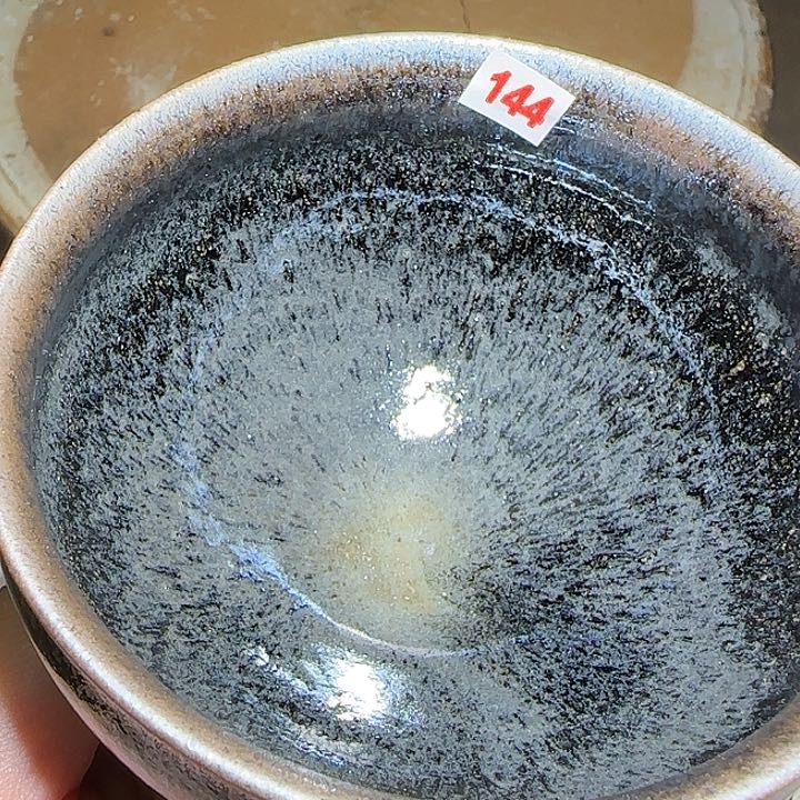 盖碗一直想买新裙子来着现在