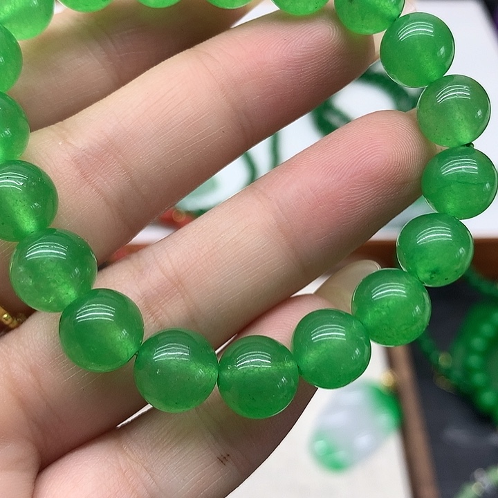 翡翠未镶嵌颈饰吊坠