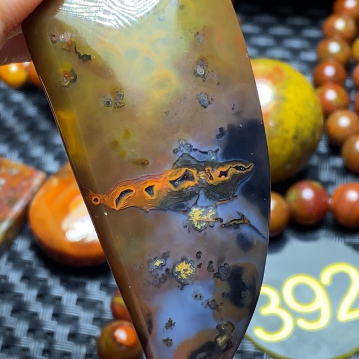 玛瑙/玉髓未镶嵌颈饰九**皋