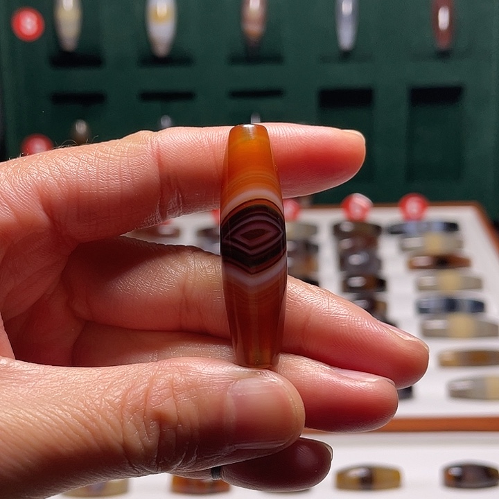 用***8玛瑙/玉髓未镶嵌颈饰