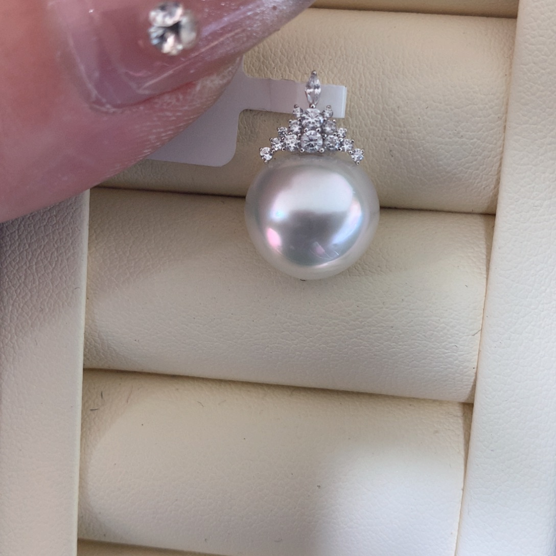 海水珍珠颈饰18K金镶嵌