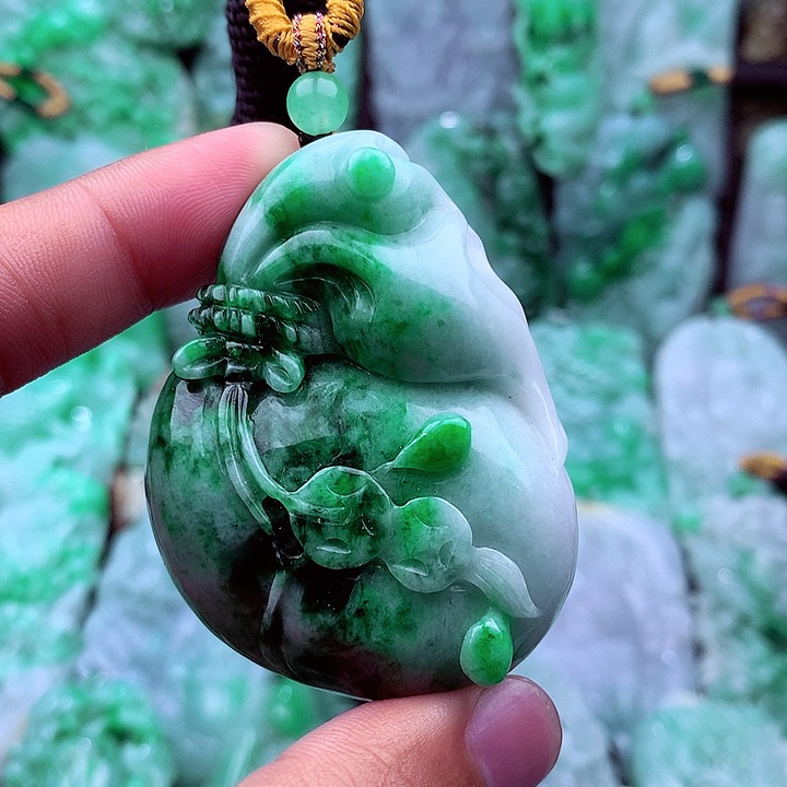 翡翠未镶嵌吊坠(不含链)