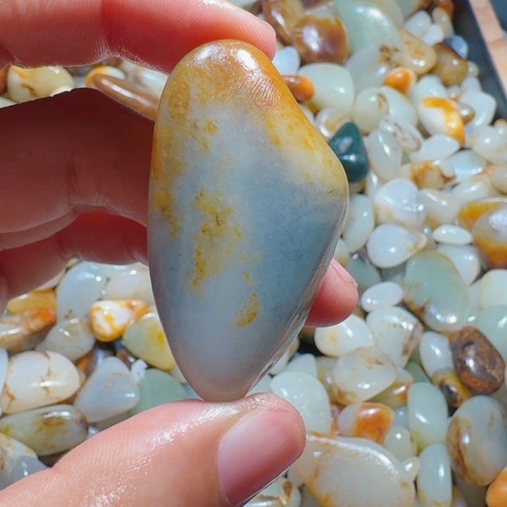 颈饰未镶嵌和田玉（糖玉）31克