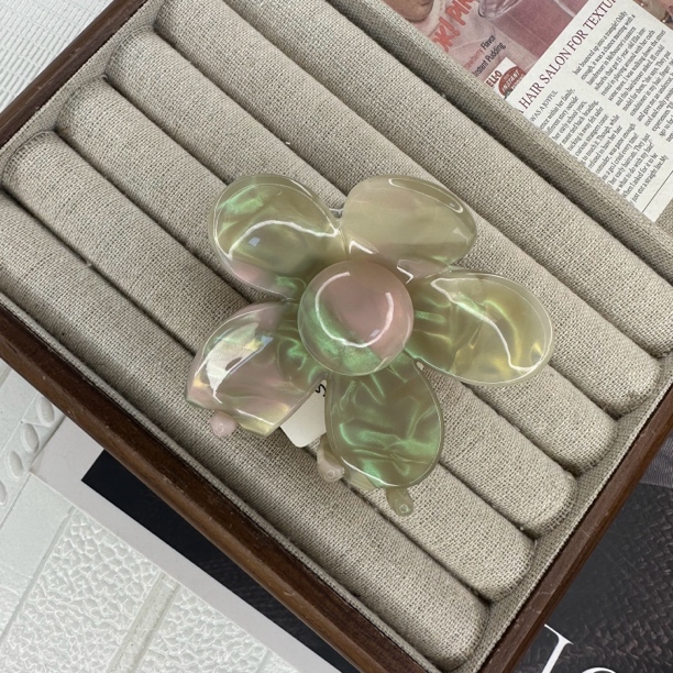 【卓菲】原单设计 醋酸花朵抓夹1032