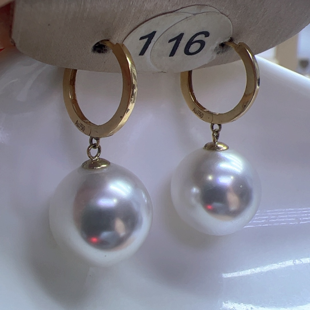 18K金镶嵌淡水珍珠耳饰