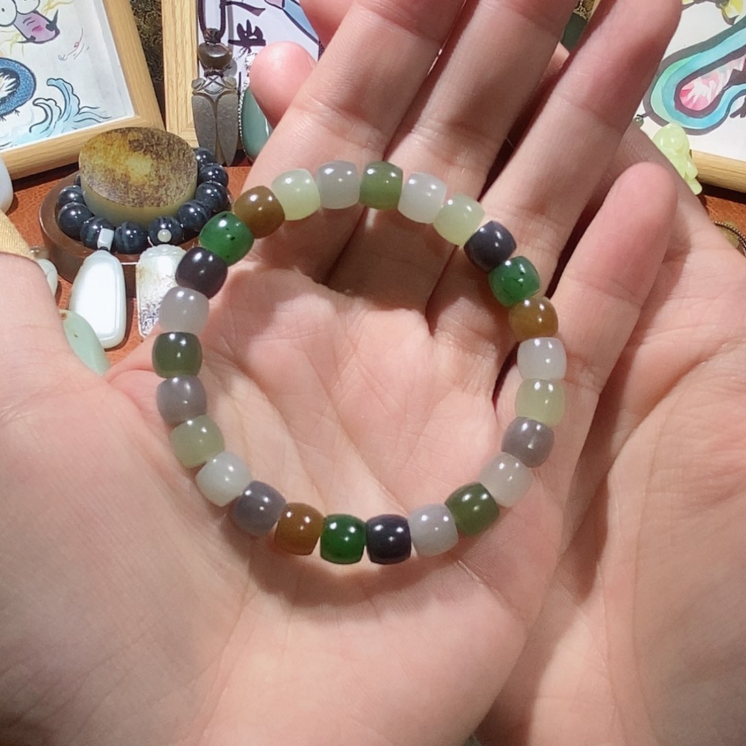 和田玉颈饰未镶嵌?****古