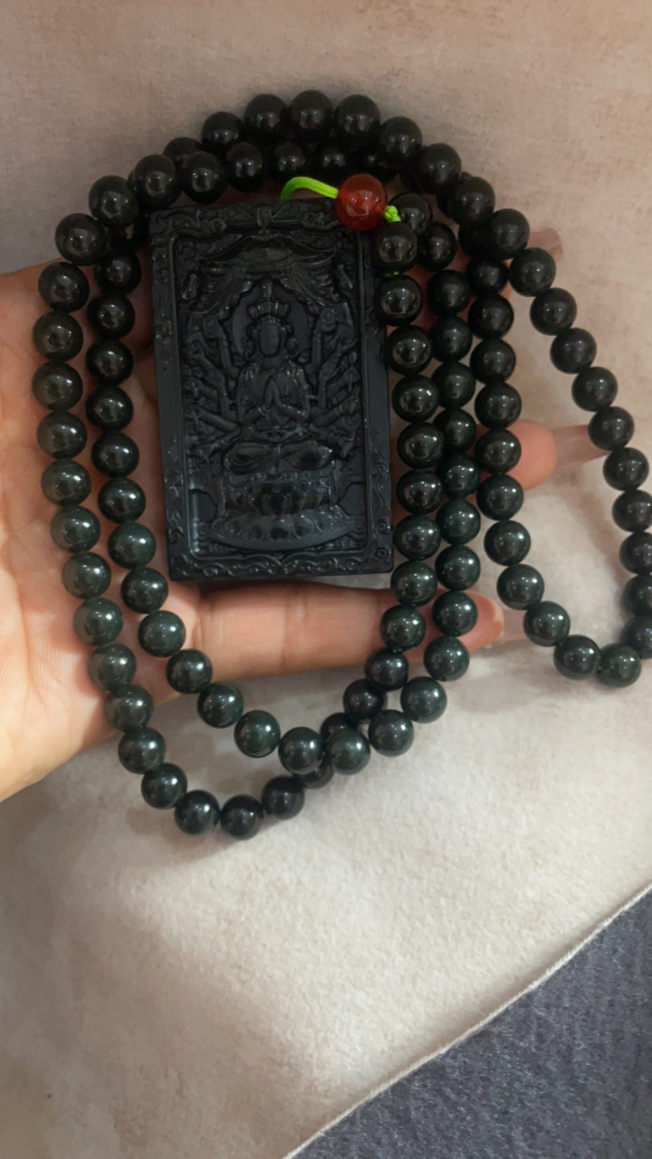 新疆和田玉千手观音