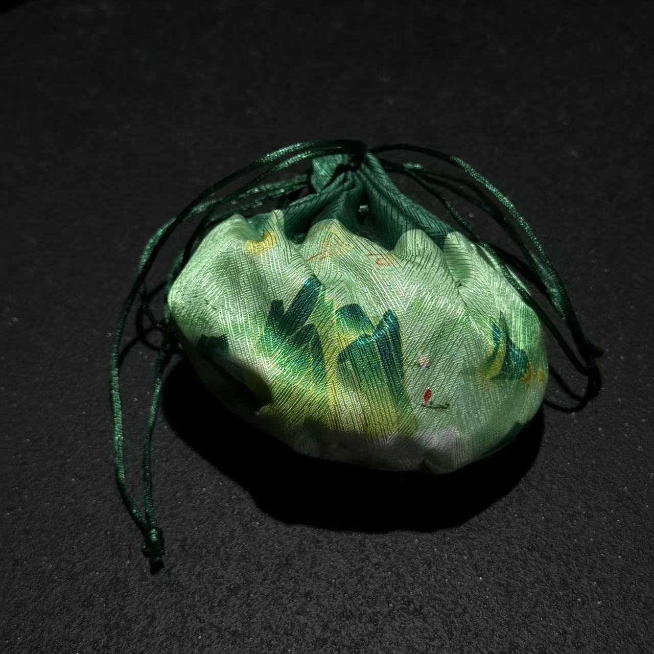 【与帅珠宝】香包D052401——多样性发其一