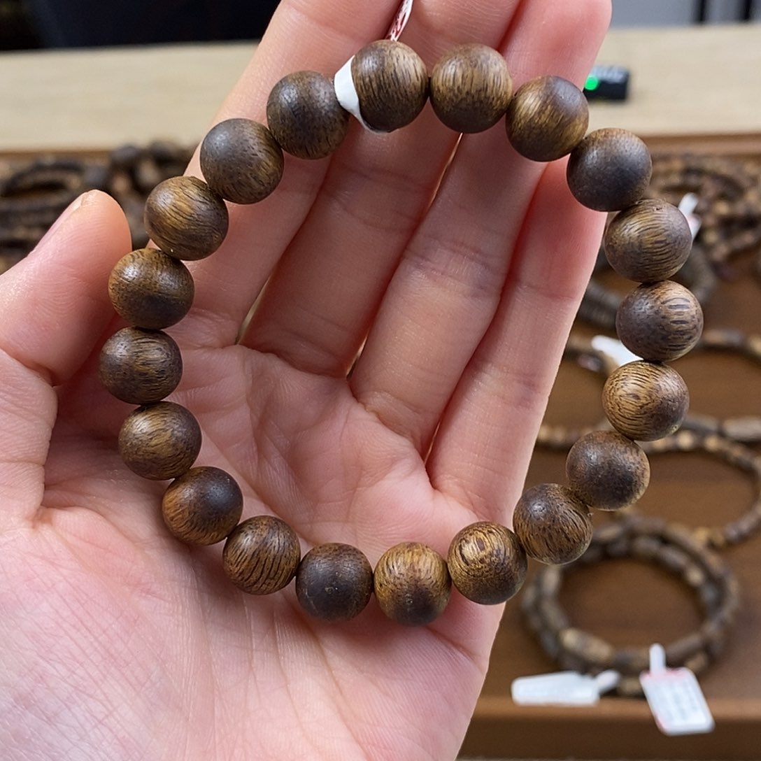 手串沉香海南莺歌绿奇楠卡1.0圆珠单圈 多样性发一