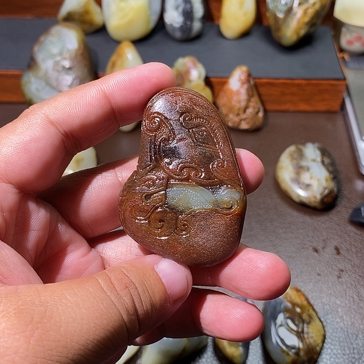 刘***针颈饰未镶嵌和田玉定制