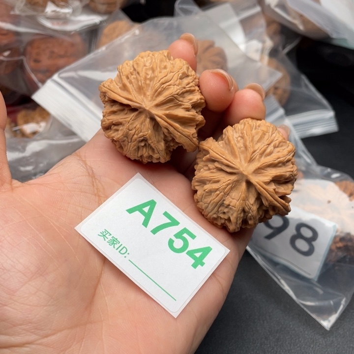 文玩核桃吊坠核桃