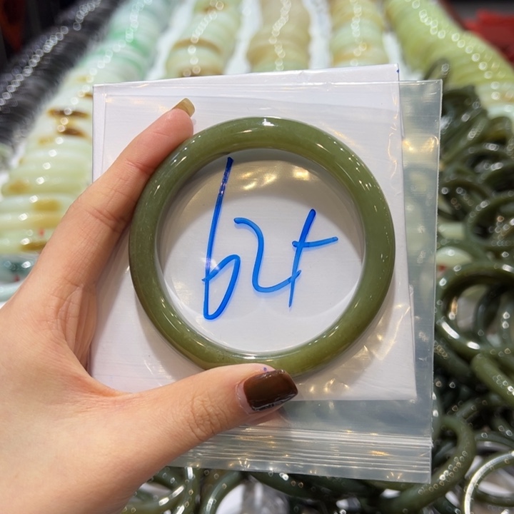 和田玉（糖玉）手镯未镶嵌