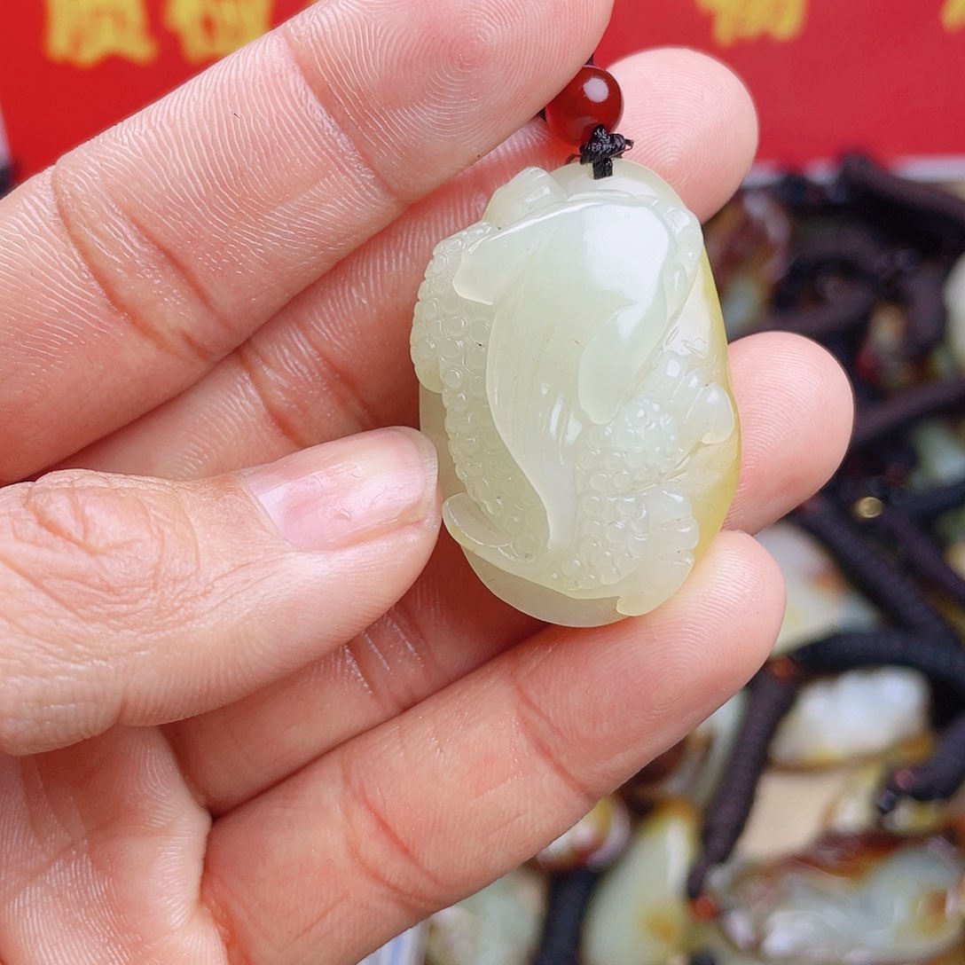 和田玉颈饰未镶嵌