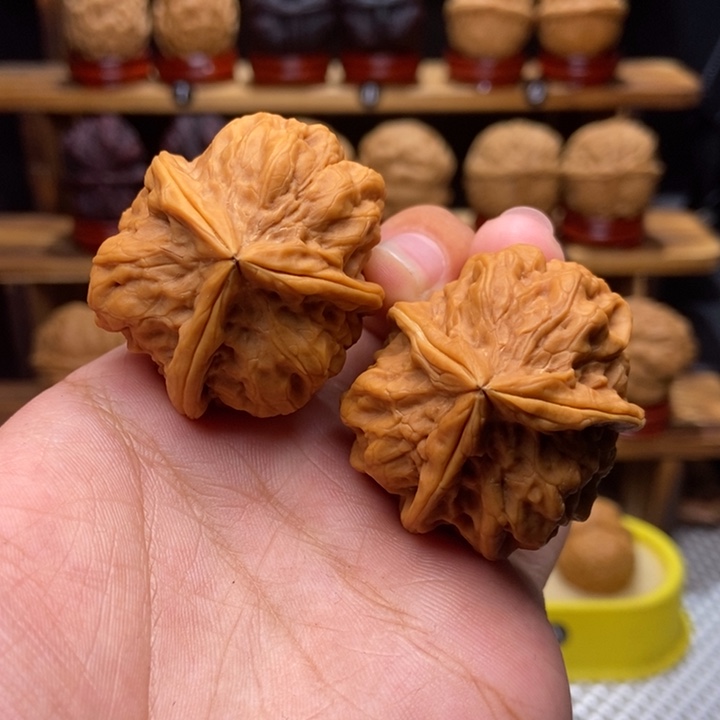 文玩核桃吊坠花千骨三棱2