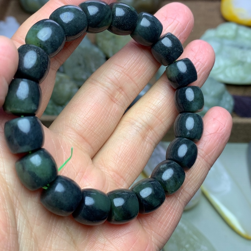 【闪购商品】颈饰未镶嵌和田玉