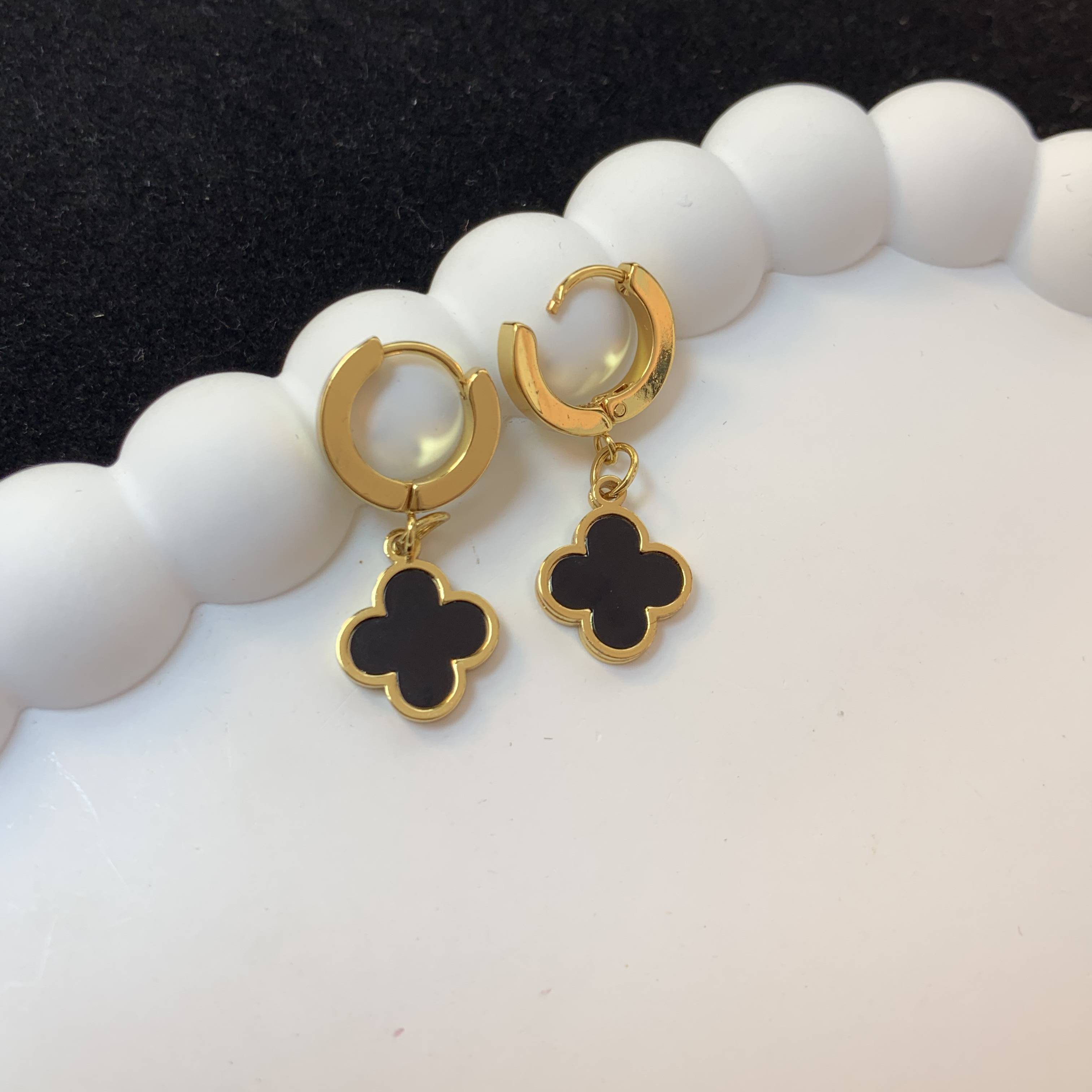 钛钢锆石耳饰 黑色四叶草耳环耳坠百搭减龄气质款耳饰