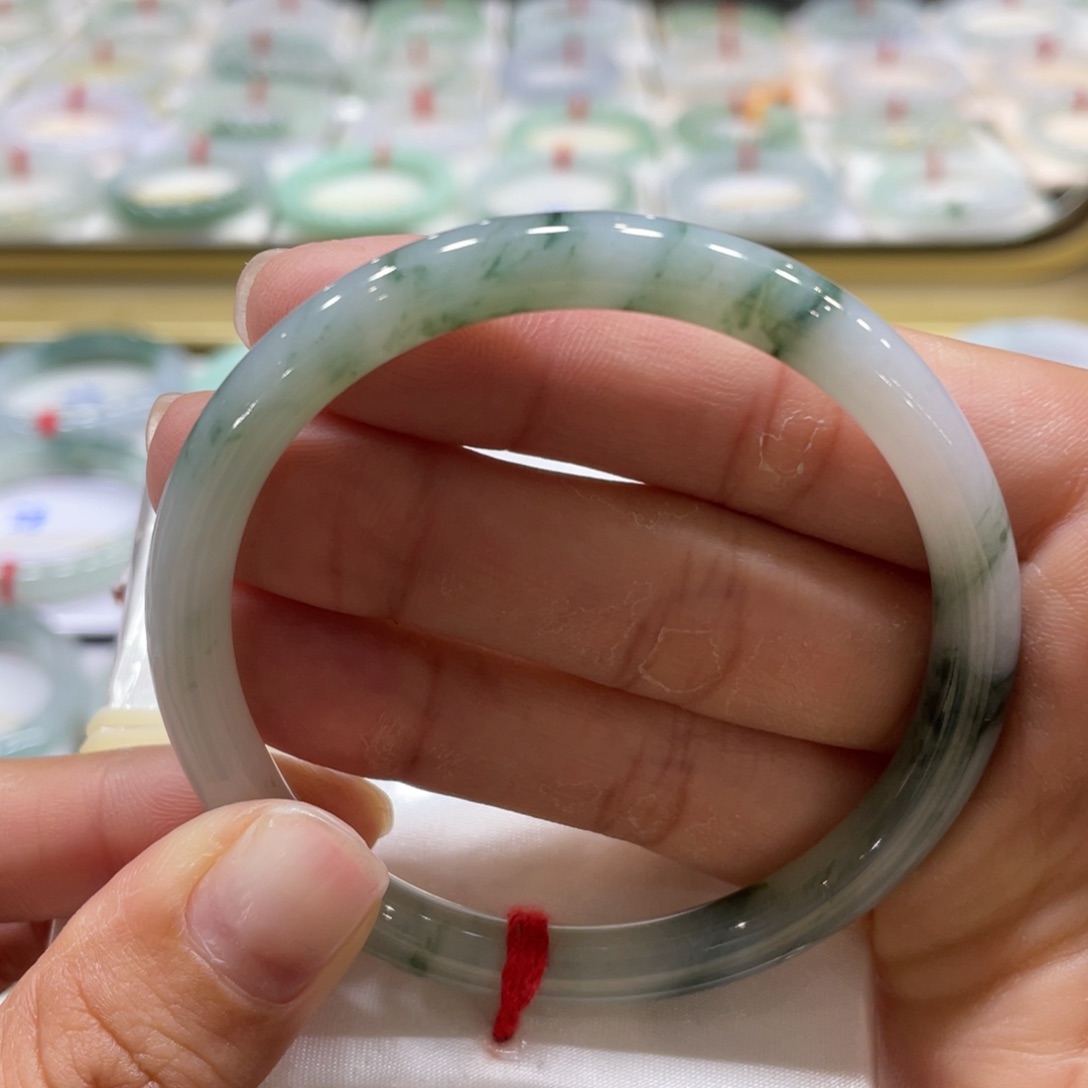 翡翠手镯未镶嵌56➕圆