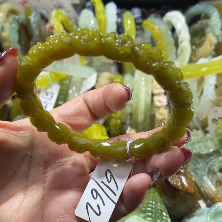 岫玉未镶嵌手镯61.62