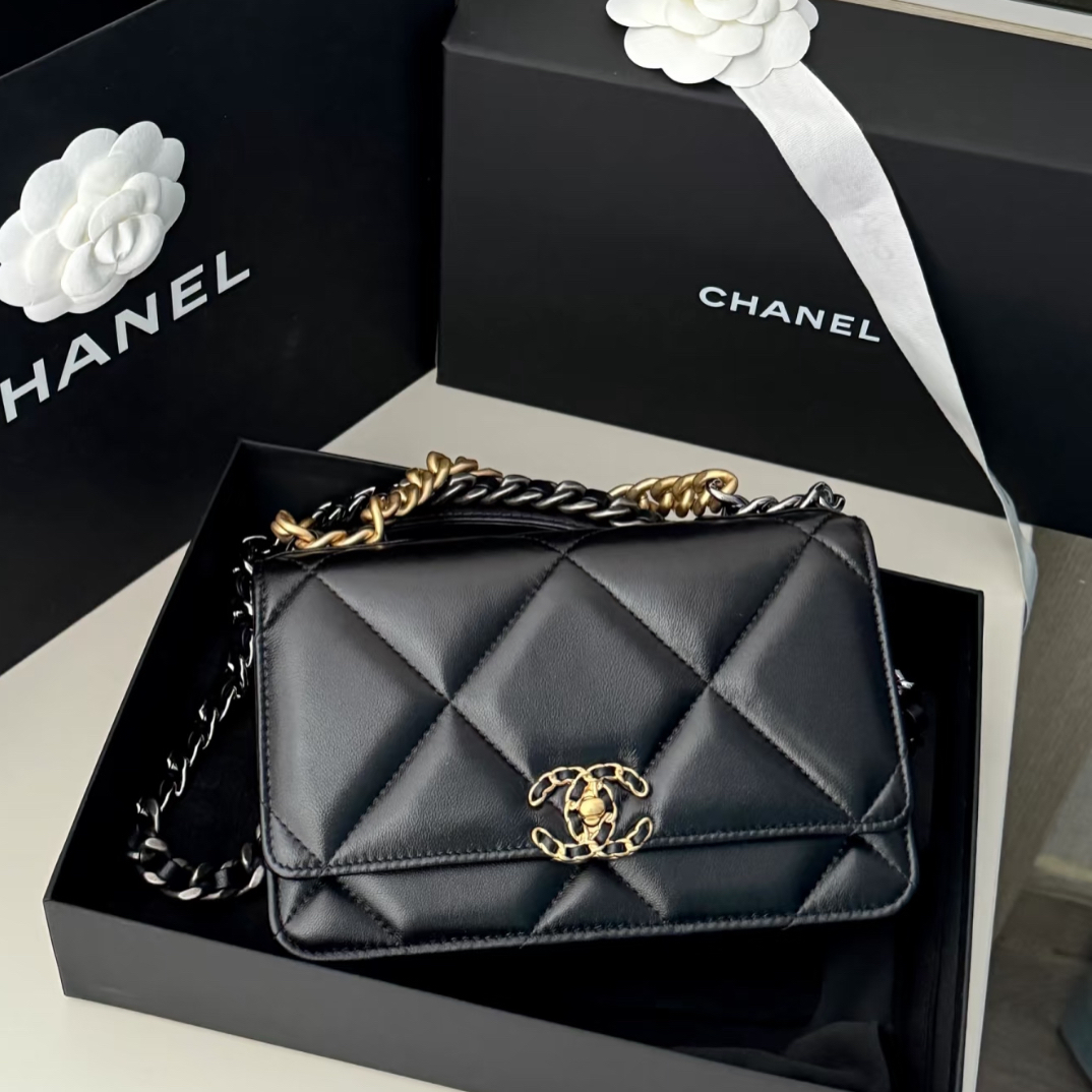 99新 Chanel/香奈儿 Chanel黑金19woc斜挎包 25120095-01