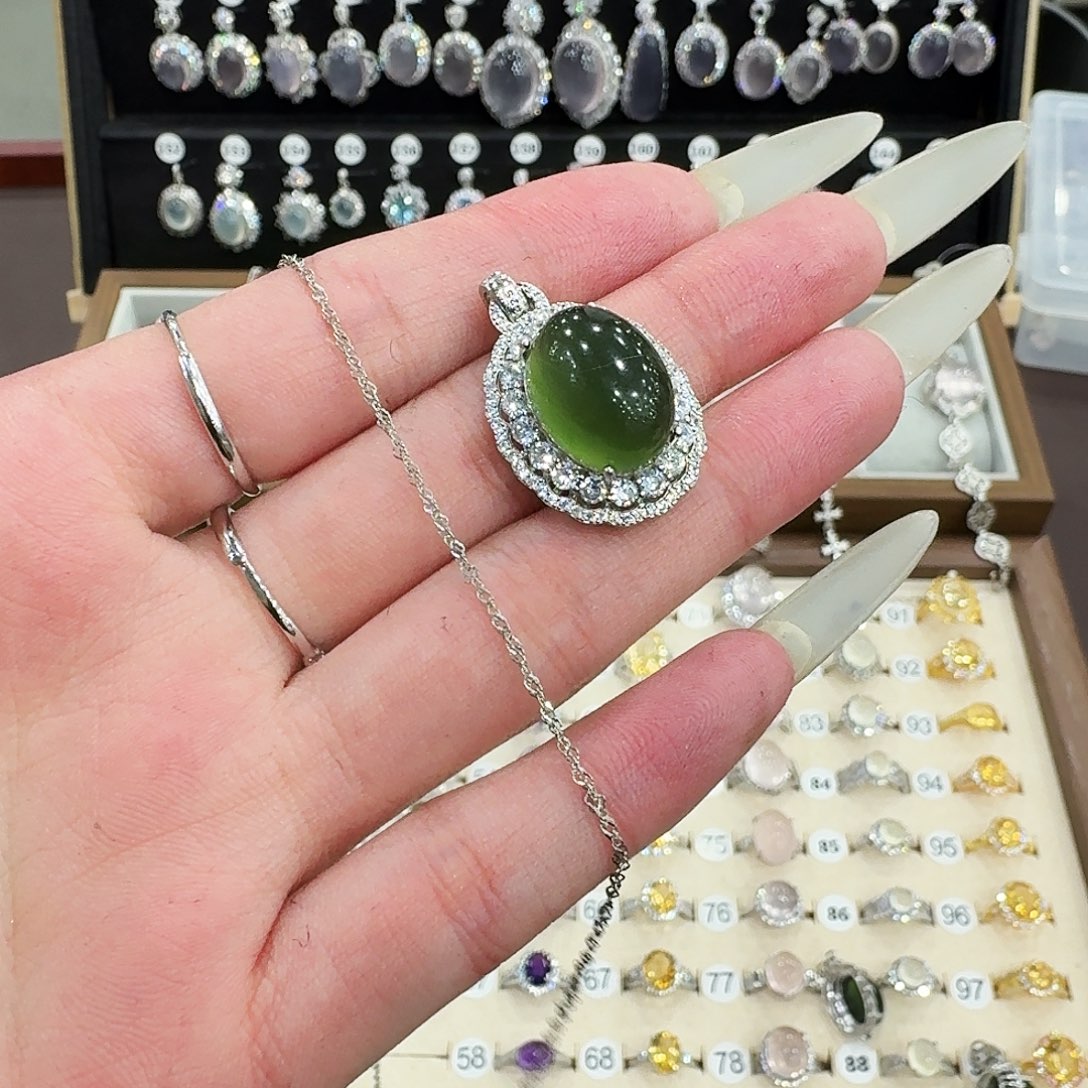 @***圆蛇纹石玉银S925镶嵌吊坠(赠链)