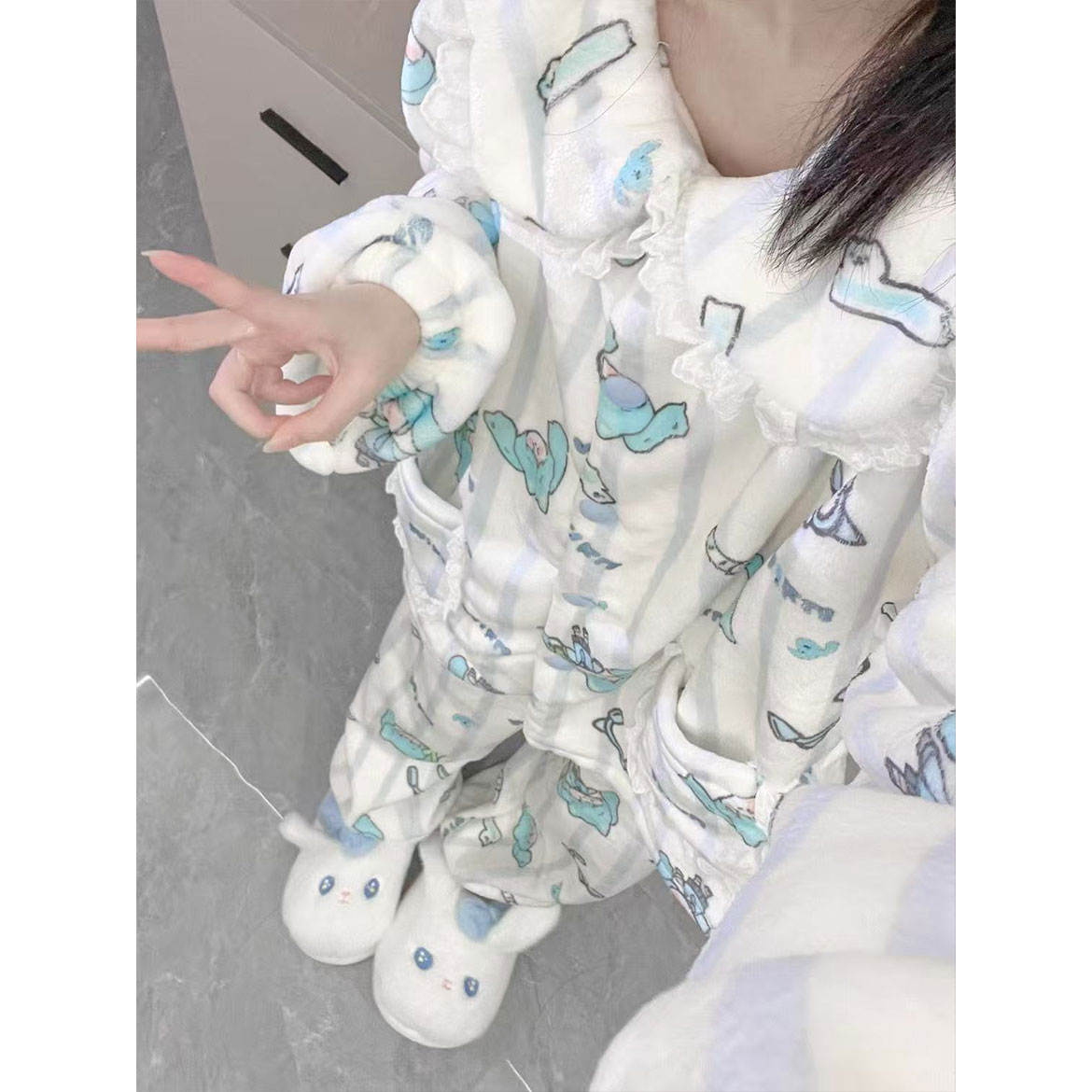 miku初音未来法兰绒睡衣女冬季新款加绒保暖学生卡通可外穿家居服