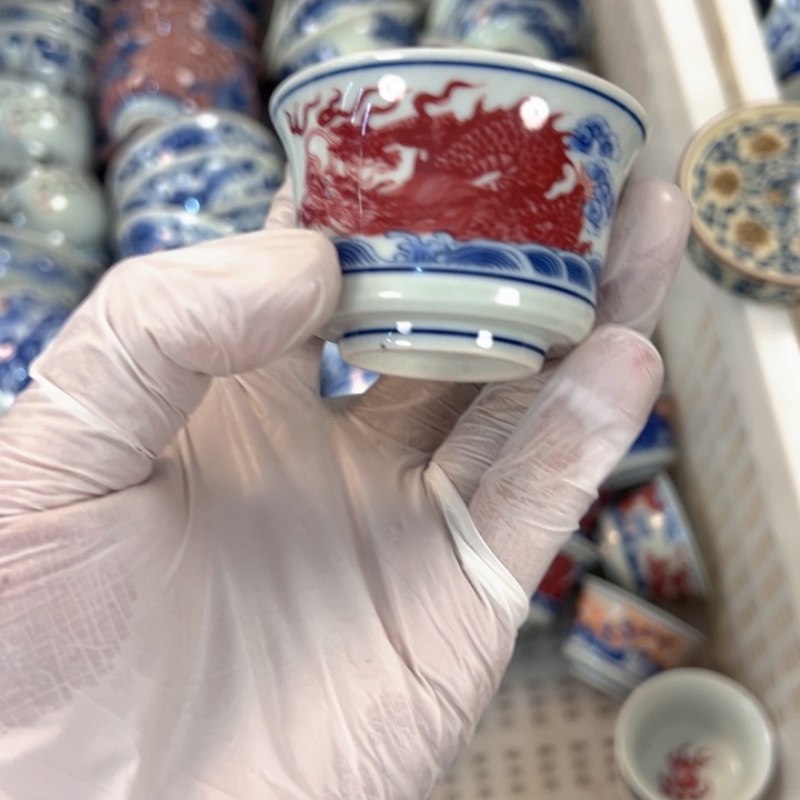 瓷片白青花釉里红穿云龙马蹄客杯全品