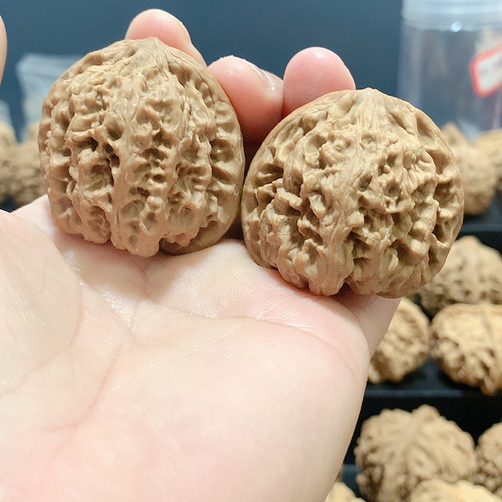 文玩核桃吊坠41野牛