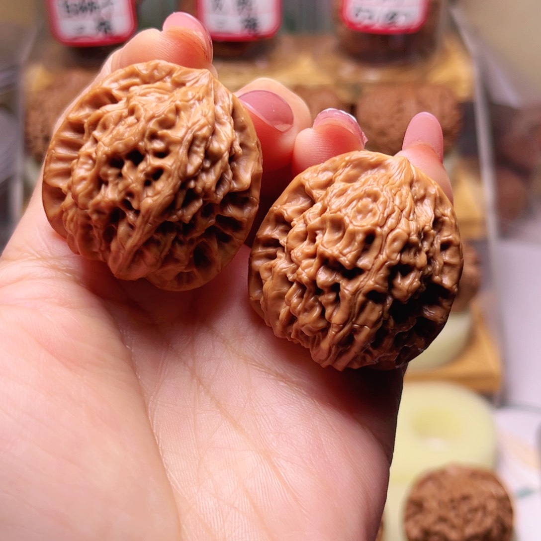 文玩核桃吊坠野生小众通天龙脊