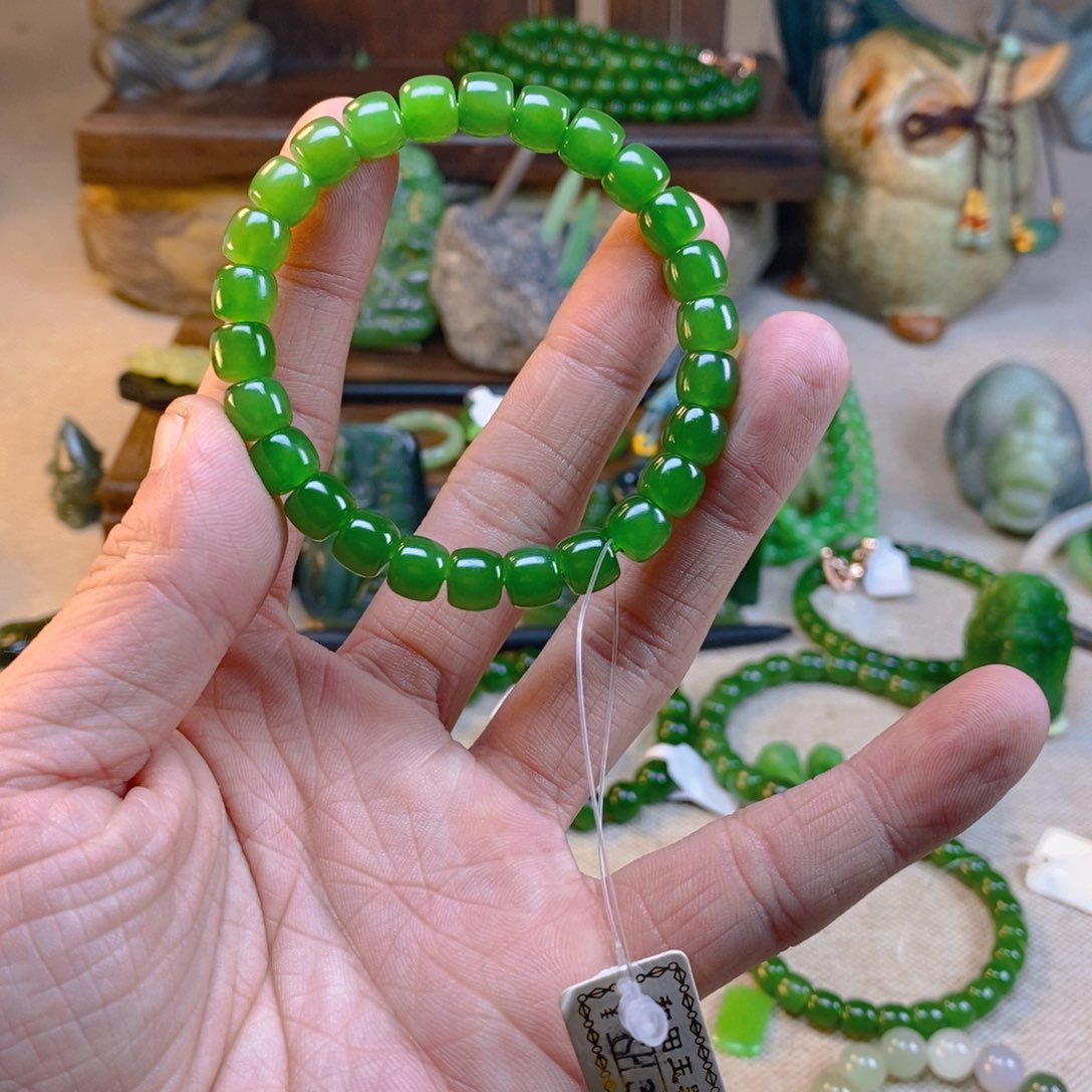 和田玉耳饰未镶嵌一***i