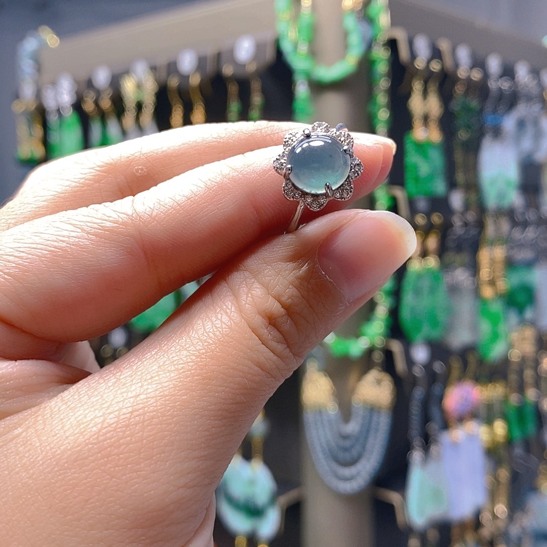 未镶嵌翡翠耳饰翡翠