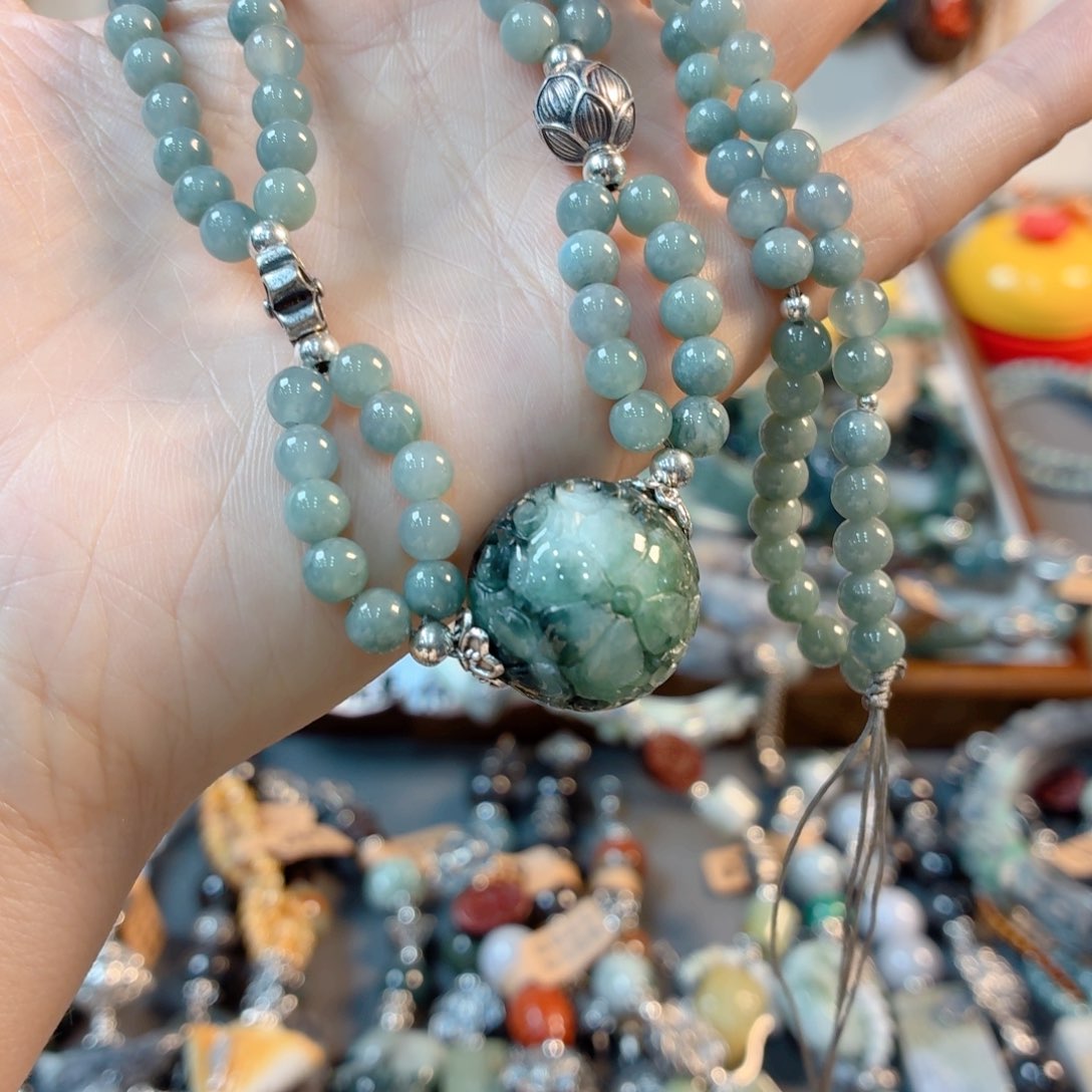 未镶嵌手链翡翠村**河手串