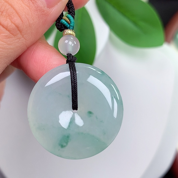 颈饰未镶嵌翡翠平安扣 28.1x5.2mm