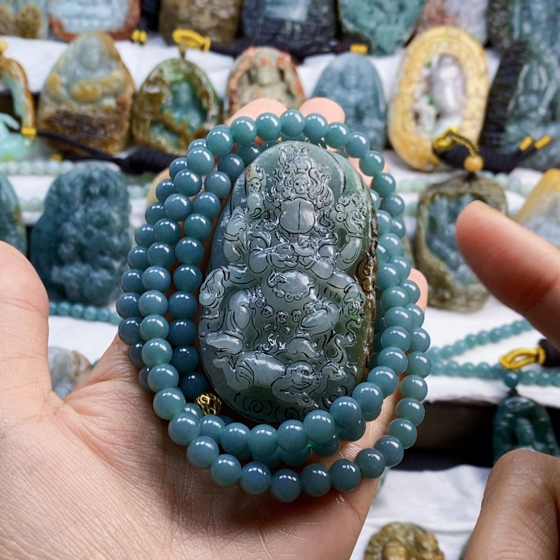 纪***三定制翡翠未镶嵌翡翠定制链接